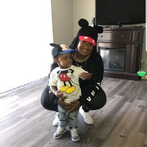 Meet your Posher, Thais